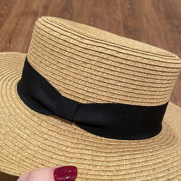 NWOT Straw hat - Picture 2 of 3